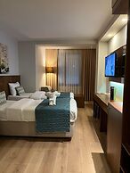 The White Orient Hotel