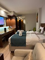 The White Orient Hotel