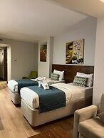 The White Orient Hotel