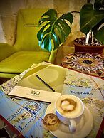 The White Orient Hotel