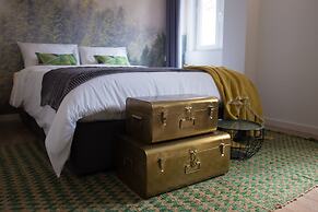 Ocean Center Apartments