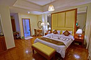Gold Yadanar Hotel