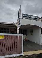 Natol Homestay - LA Tabuan Jaya