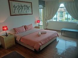 Natol Homestay - Kuching Home Penthouse Airport Road