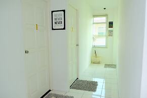 Natol Homestay - Kuching Home Penthouse Airport Road