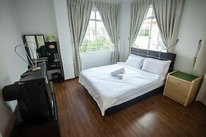 Natol Homestay - Kuching Home Penthouse Airport Road