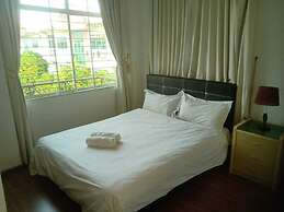Natol Homestay - Kuching Home Penthouse Airport Road