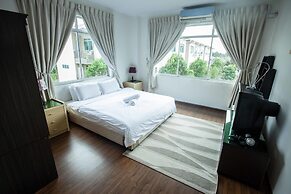 Natol Homestay - Kuching Home Penthouse Airport Road