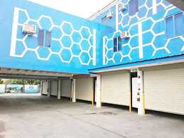 Hotel DreamWorld Las Pinas
