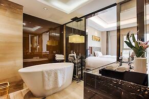 Vaya International Hotel