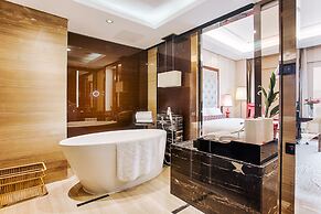 Vaya International Hotel