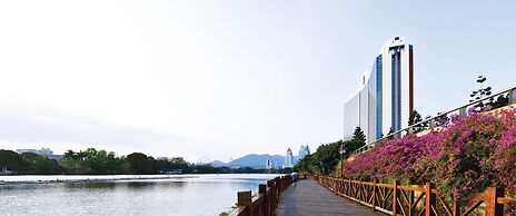 Fuzhou Lakeside Hotel