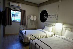 Bedspread Hostel - Adults Only