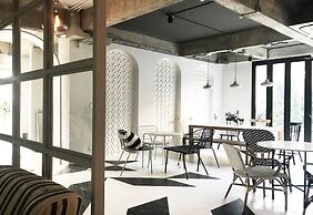 Bedspread Hostel - Adults Only