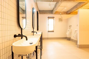 Bedspread Hostel - Adults Only