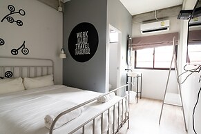 Bedspread Hostel - Adults Only