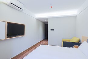 CJIA Service Apartment Hotel