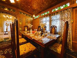 Gemini Group Of Houseboats