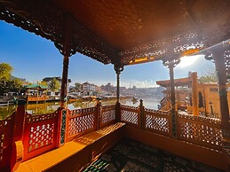 Gemini Group Of Houseboats