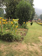 Gemini Group Of Houseboats