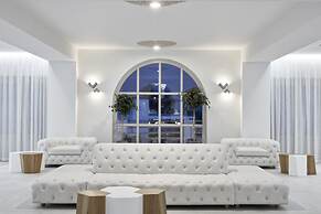 Costa Grand Resort & Spa