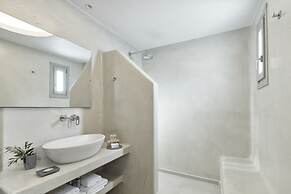 Costa Grand Resort & Spa