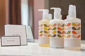 Canary Wharf Luxury River view apartment