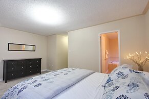 Pelicanstay in Churchill Meadows