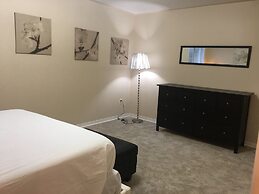 Pelicanstay in Churchill Meadows