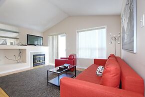 Pelicanstay in Churchill Meadows