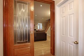 Pelicanstay in Churchill Meadows