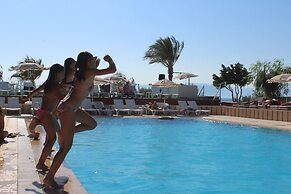 WA Cesme Farm Hotel Beach Resort & Spa