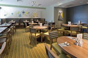 Premier Inn Bournemouth East Cliff