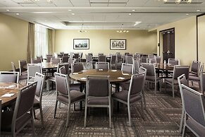 Hampton Inn & Suites Teaneck Glenpointe