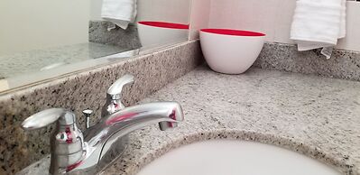 New Kingston Guest Apartment at Eight