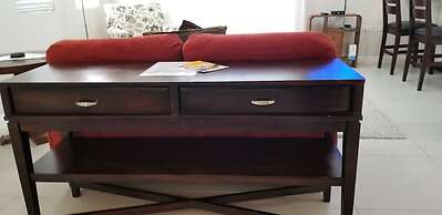 New Kingston Guest Apartment at Eight