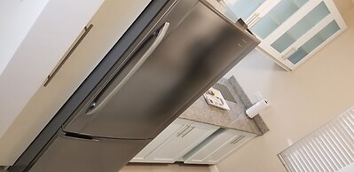 New Kingston Guest Apartment at Eight