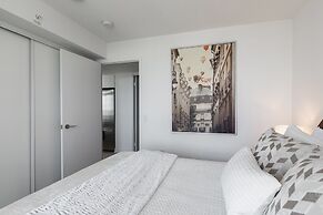 QuickStay - Premium 2-Bedroom with CN Tower & Lake Views