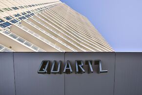 QuickStay - Premium 2-Bedroom with CN Tower & Lake Views