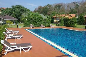 Palazzo Pavone Gallery & Resort