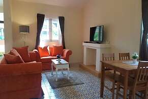 Palazzo Pavone Gallery & Resort