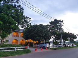 Palazzo Pavone Gallery & Resort