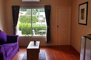 Palazzo Pavone Gallery & Resort