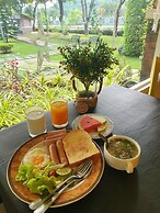 Palazzo Pavone Gallery & Resort