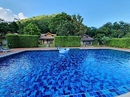 Palazzo Pavone Gallery & Resort