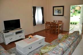 Palazzo Pavone Gallery & Resort