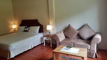 Palazzo Pavone Gallery & Resort