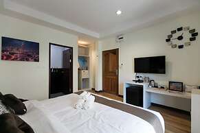 Bangkok River Loka Hotel