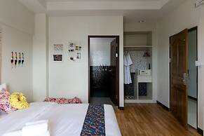 Bangkok River Loka Hotel