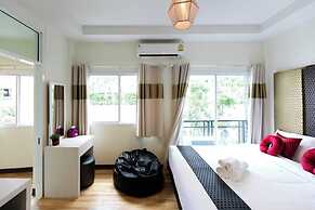 Bangkok River Loka Hotel